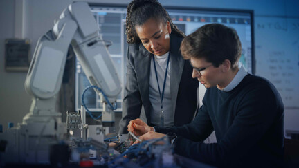 Abilitare la trasformazione Model-Based del Systems Engineering | Dassault Systèmes